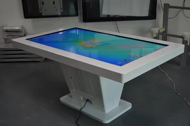 55インチLCDの多タッチ画面のテーブルの接触テーブルのキオスク