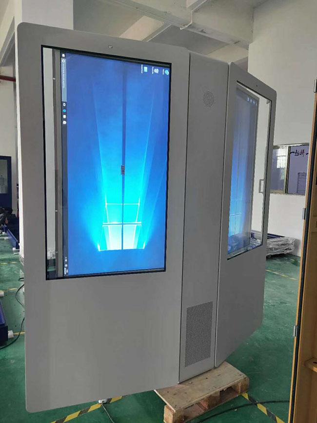 屋外の二重スクリーン デジタルを広告する二重味方された二重スクリーンLcd 2側面の5m 5インチの屋外のデジタル表示装置 スクリーン