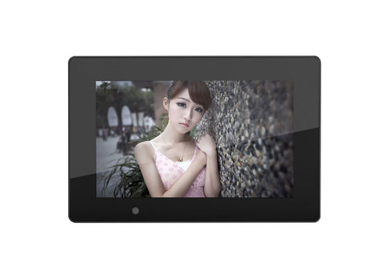 OEM ODMの工場Frameo APPタッチ画面が付いている7インチ フレームの分け前の写真のビデオWifiデジタルの写真の額縁