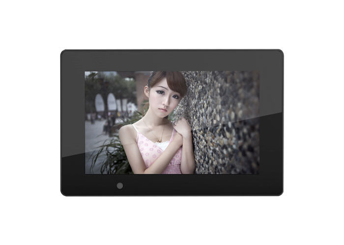 OEM ODMの工場Frameo APPタッチ画面が付いている7インチ フレームの分け前の写真のビデオWifiデジタルの写真の額縁
